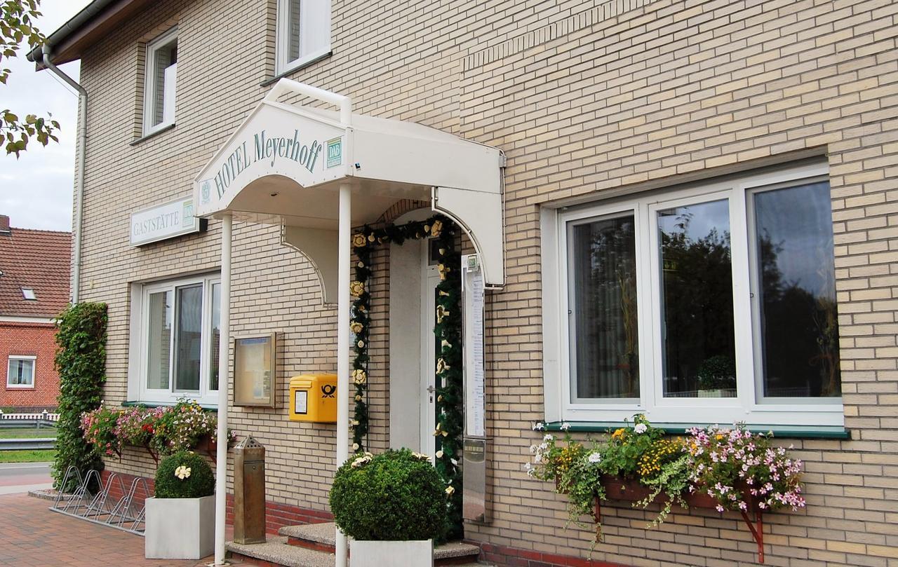 Hotel Meyerhoff Ostrhauderfehn Екстериор снимка